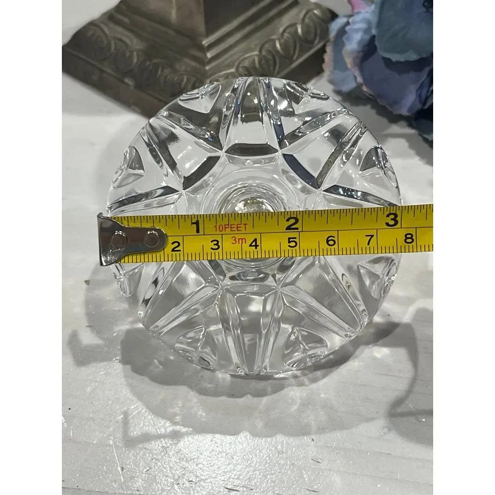 Vintage crystal hand cut ring holder‎